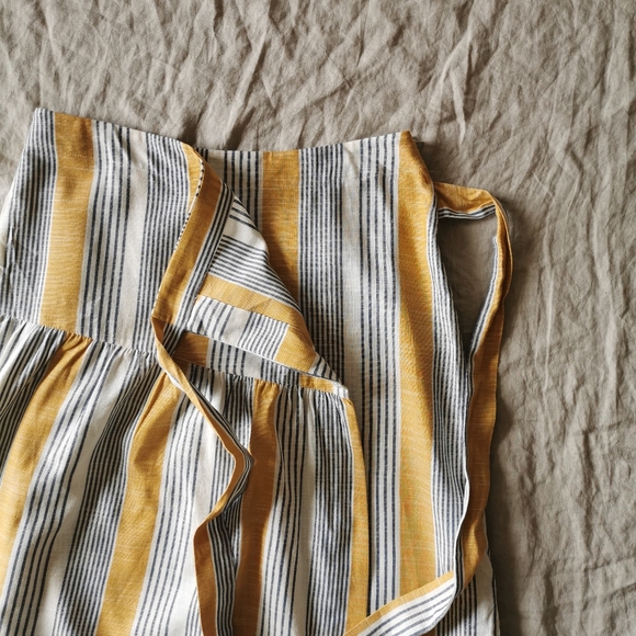 Striped Yellow and White Midi Skirt - Picture 4 of 9